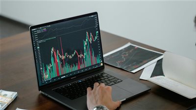 مؤشر القوة النسبية RSI والماكد MACD والاستوكاستك Stochastic: مؤشرات تعمل فعلاً