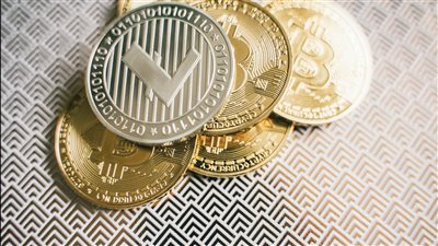 رعاة مؤتمر العملات الرقمية يواجهون تدقيقاً بشأن الرمز المستقر المدعوم بالروبل الخاضع للعقوبات