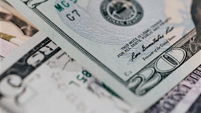 نمو الأرباح الأميركية يتجه للتباطؤ وسط استثمارات الذكاء الاصطناعي وضغوط الرسوم الجمركية