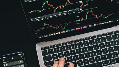 ستاندرد آند بورز تكشف عن Digital Markets 50: أول مؤشر هجين يجمع بين العملات المشفرة والأسهم