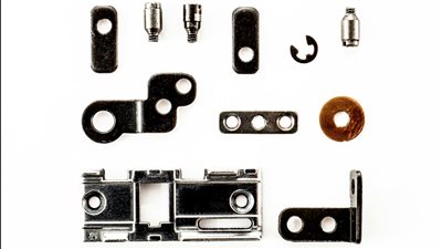 تراجع أسهم فاستينال بعد انخفاض طفيف في أرباح الربع الثالث وسط تباطؤ الطلب الصناعي