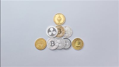 العلاقة بين أسواق السلع والبيتكوين: هل نحن أمام دورة تضخمية عالمية جديدة؟