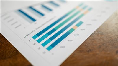 ستاندرد تشارترد تتفوق في نتائج الربع الثالث وتقدم هدف العائد على حقوق الملكية الملموسة إلى عام 2025