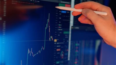 أنماط استمرار الاتجاه: الأعلام والرايات والإسفينات