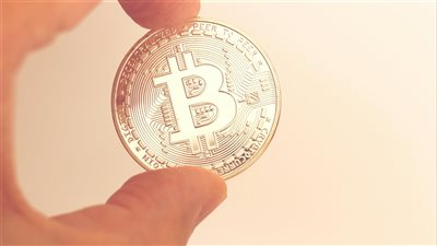 تراجع البيتكوين من مستوى 103 آلاف دولار مع ترقّب الأسواق لقرارات الاحتياطي الفيدرالي الأمريكي