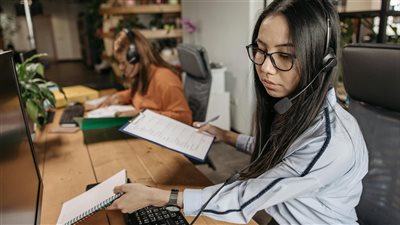 مشروع تطبيق أو خدمة مساعد شخصي للمهمات اليومية