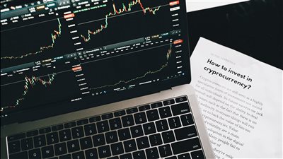 كيفية إنشاء روتين يومي يحسن نتائجك في التداول