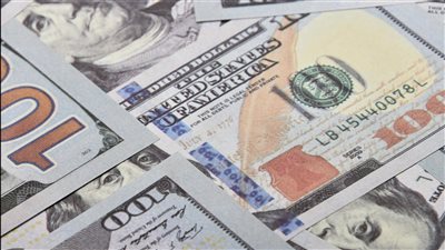 النفط ومؤشرات السلع تحافظ على استقرارها مع حالة هدوء حذر في الأسواق العالمية