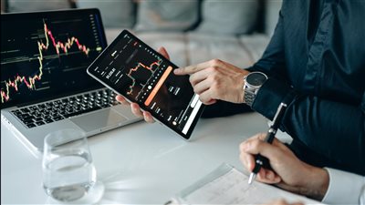  فهم مصائد السيولة ومطاردة التوقف: دليل عملي للمتداولين