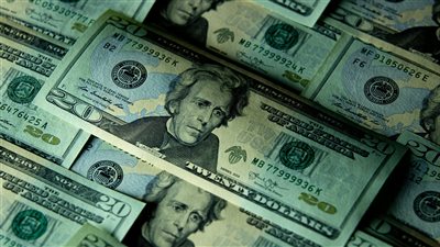 التضخم والتقييمات: ضغوط مزدوجة تعيد رسم مشهد الأسواق العالمية