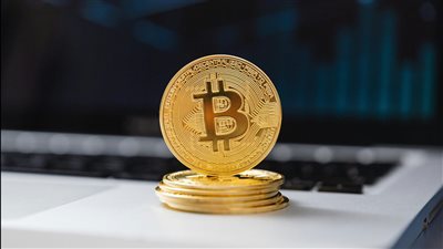 أسهم البنية التحتية للعملات المشفّرة وشركات المشتقات تستفيد من تنامي الطلب على البنية الأساسية