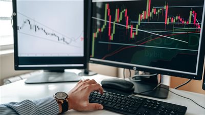 قوة التركيب: كيف تنمو الحسابات الكبيرة من الانتصارات الصغيرة