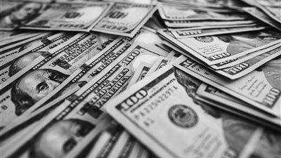 ارتداد تقوده التكنولوجيا يعوّض خسائر الأسواق العالمية لكن التقلب المرتفع يفرض الحذر