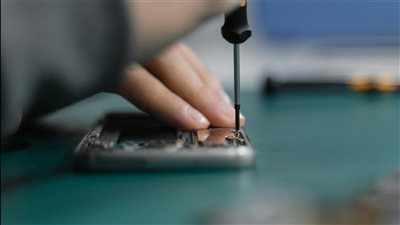 صيانة الهواتف الذكية بخبرة بسيطة وربح سريع