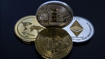 أسواق العملات الرقمية تواصل التراجع بعد موجة تصفية كبيرة