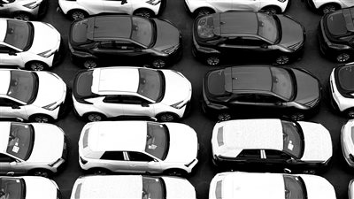 الأسهم الأوروبية ترتفع مع صعود قطاعات الصناعة والسيارات في ظل معنويات تفضيل المخاطرة وتراجع واشنطن عن قواعد الوقود