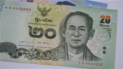 تراجع تأثير تجارة الذكاء الاصطناعي يضعف العملات الآسيوية أمام الدولار