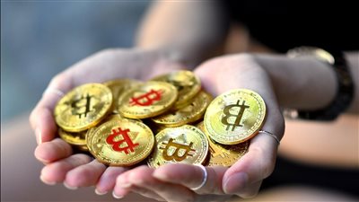 بيتكوين تتحرك في نطاق ضيق مع ترقب المتداولين للبيانات الاقتصادية الأميركية وتحديثات تدفقات صناديق المؤشرات