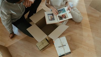 مشروع توثيق قصص العائلات في كتب وصور وألبومات مطبوعة