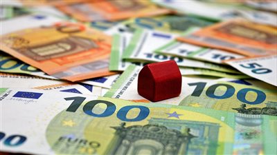 تراجع أسعار المنازل في المملكة المتحدة مجدداً مع تصاعد ضغوط القدرة على تحمل التكاليف