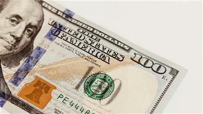 ترتفع عوائد سندات الخزانة الأميركية بشكل طفيف مع استيعاب المستثمرين لإصدارات دين ضخمة