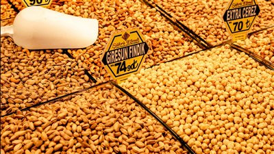 استقرار أسعار السلع الغذائية العالمية بعد أشهر من التقلبات الحادة