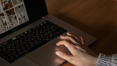 مشروع إنشاء مكتبة صور وفيديوهات محلية مدفوعة للاستخدام التجاري