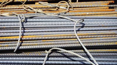 تراجع أسعار الصلب عالميًا مع تباطؤ الطلب من قطاع البناء