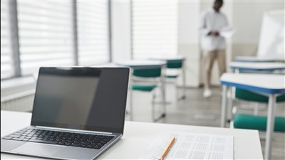 الجامعات تختبر قاعات امتحانات خالية من الذكاء الاصطناعي للحد من المخالفات الأكاديمية