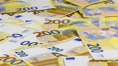 تحركات العملات تبدأ في التأثير على أرباح الشركات أكثر من أسعار الفائدة